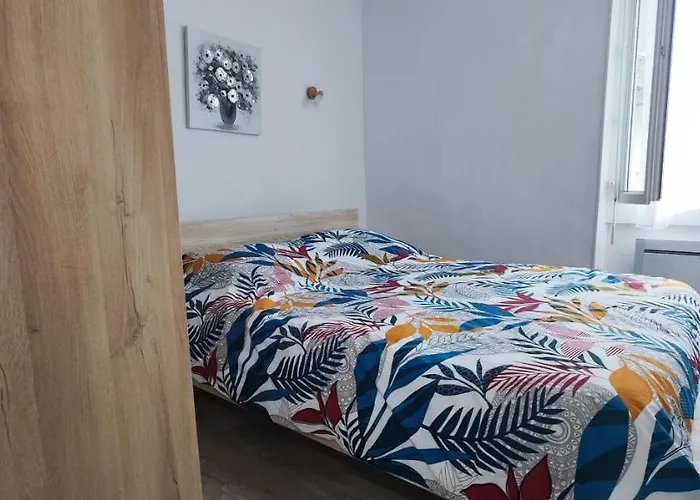 Le Republique Idealement Situe. Appartement Saint-Ambroix