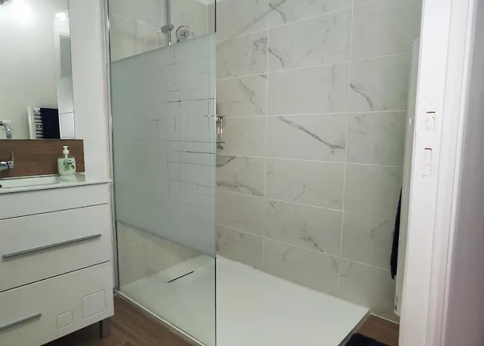 Le Republique Idealement Situe. *